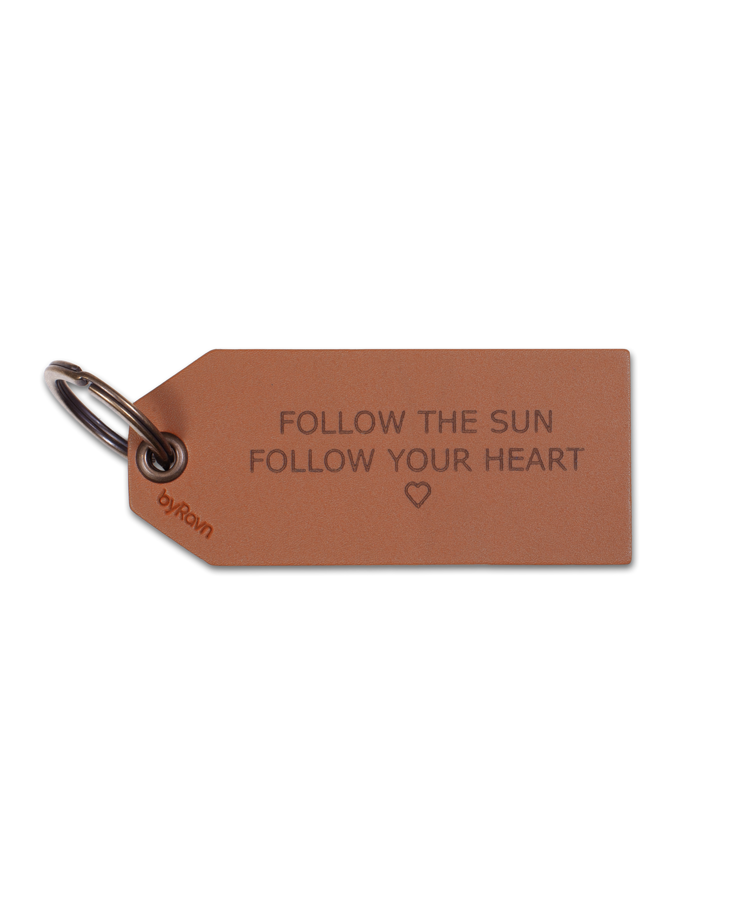 STORM Schlüsselanhänger von byRavn aus Leder in Cognac in Kofferanhänger-Form mit der Gravur "Follow the sun, follow your heart" ♡