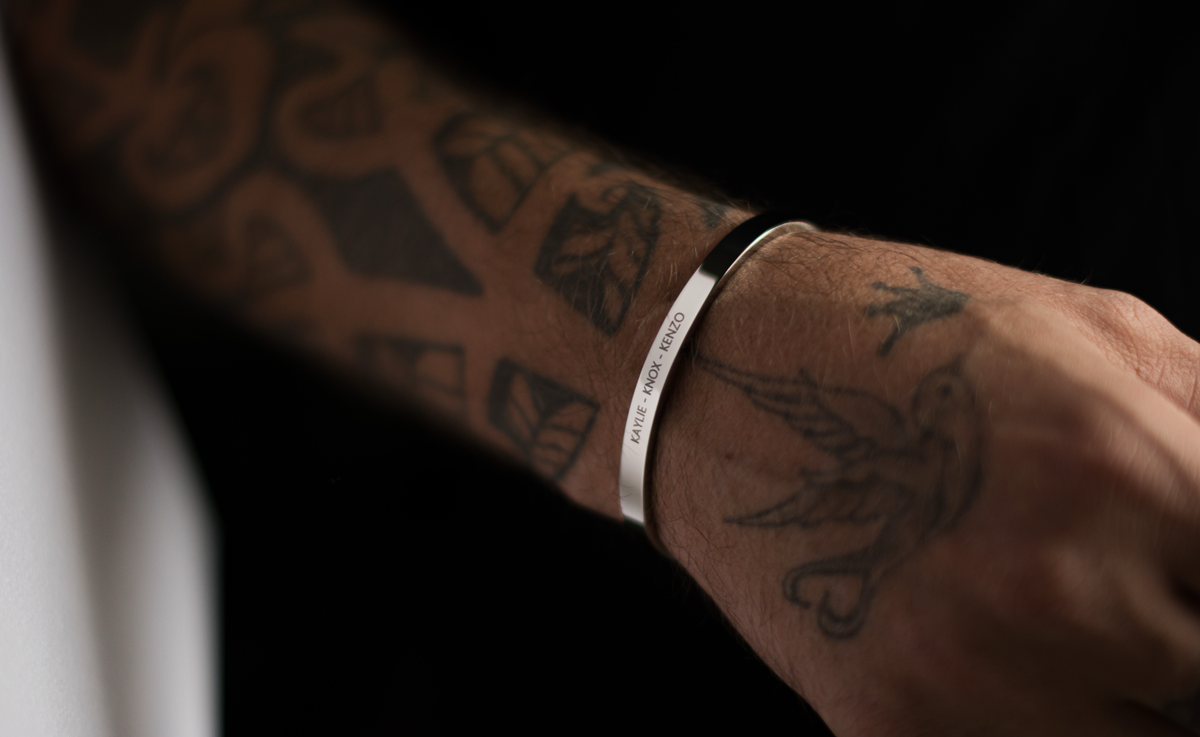 Schmuck für ihn